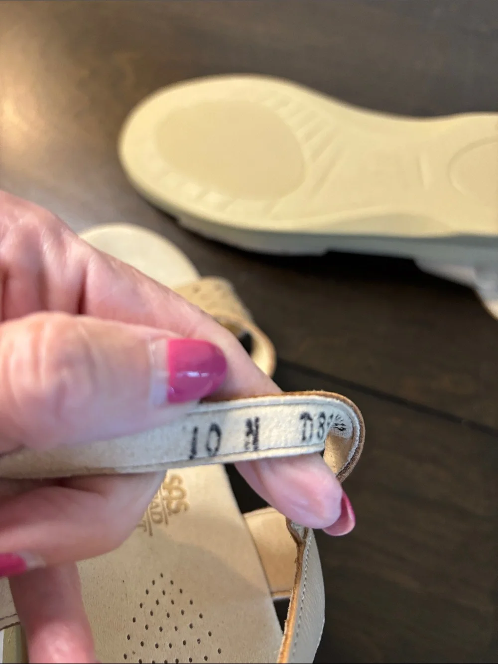 SAS Women's Beige Leather Tripad Comfort Sandals Size 10